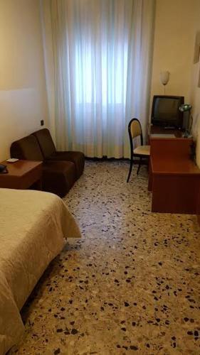 Ristorante Albergo Roma Legnano Exterior photo